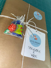Load image into Gallery viewer, Gift Wrapping

